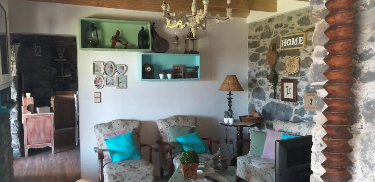 The Old School Villa Calheta  Vakantiehuis